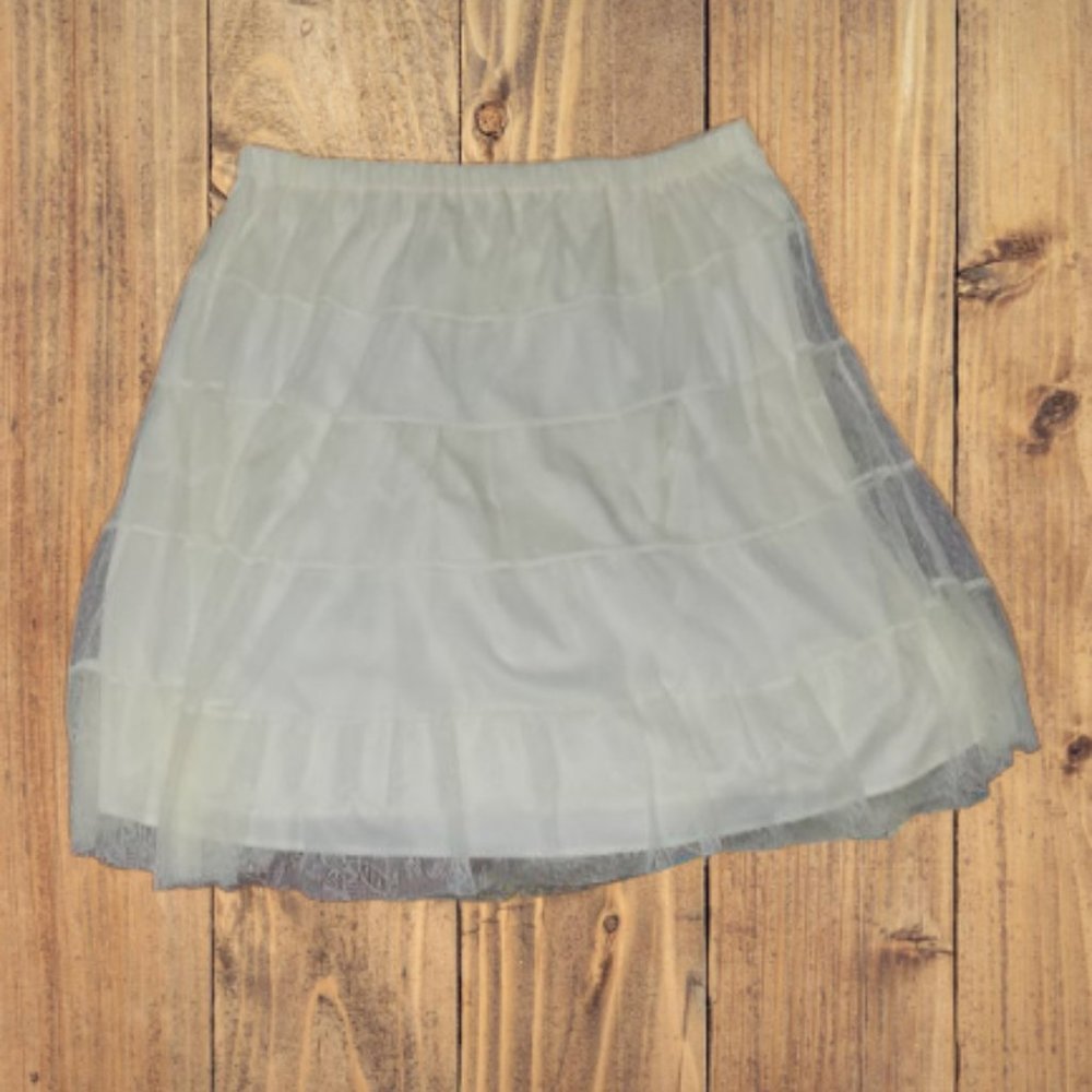 Ivory Lace skirt 2x